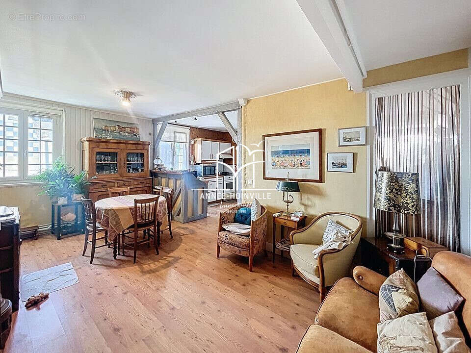 Appartement à TROUVILLE-SUR-MER
