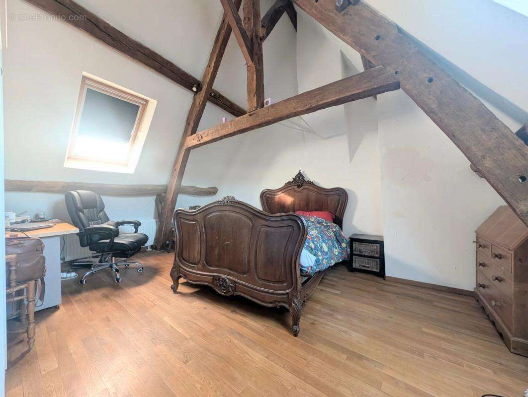 Maison à BEYNES