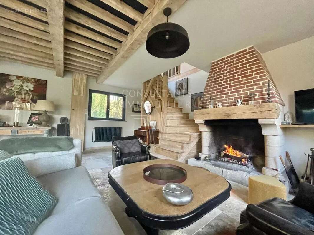 Maison à CORMEILLES