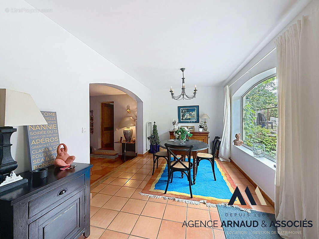 Maison à LA CADIERE-D'AZUR