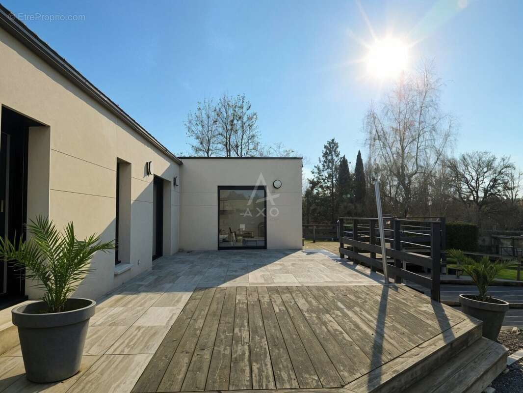 Maison à SAINTE-CECILE