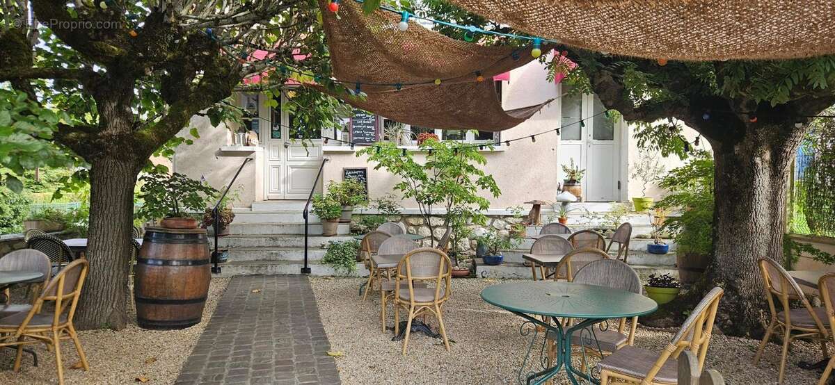 Photo 3 - Commerce à FONTAINEBLEAU