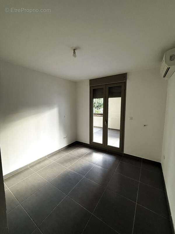 Photo 3 - Appartement à SAINT-DENIS