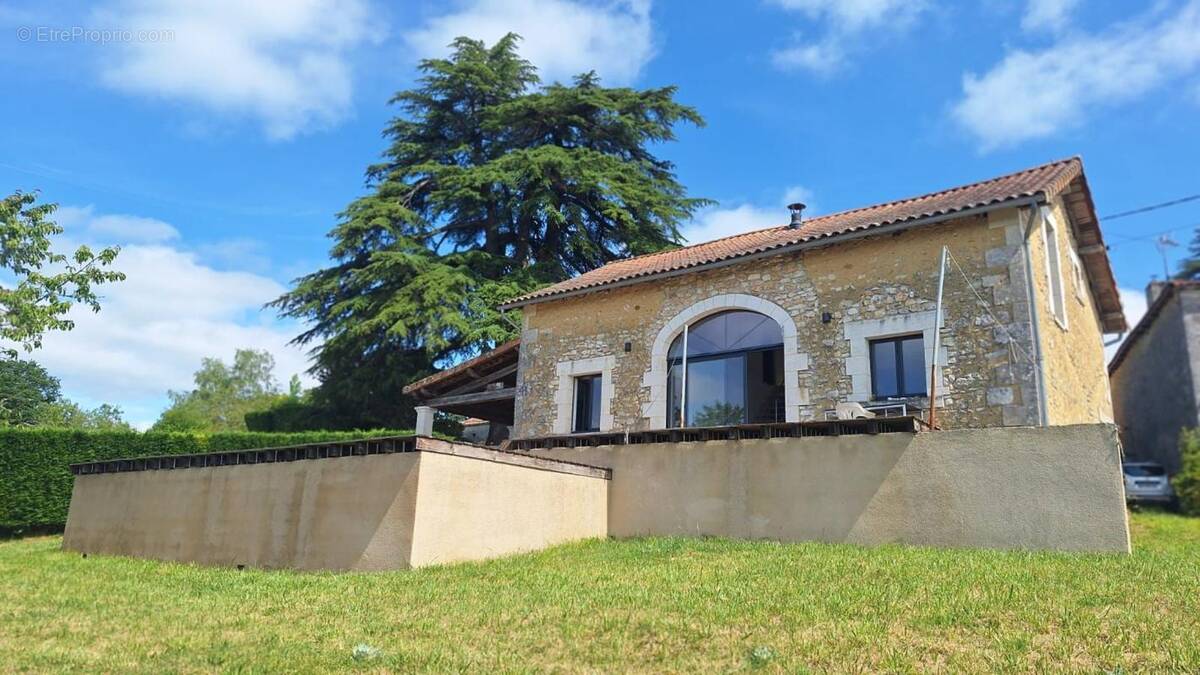 Maison à RUDEAU-LADOSSE