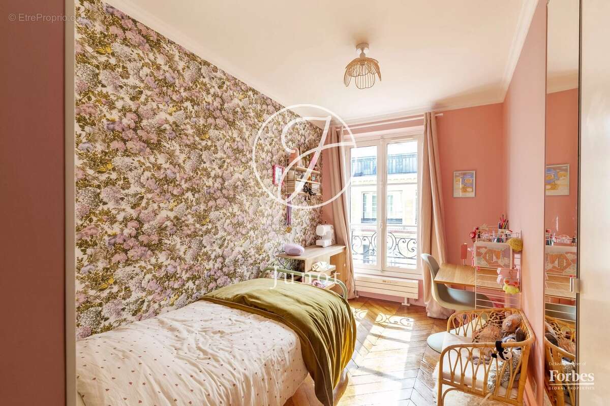 Paris 9e - SAINT-GEORGES - Appartement - 117,68m² Carrez - 6 pièces - Charme de l'ancien - photo 15
