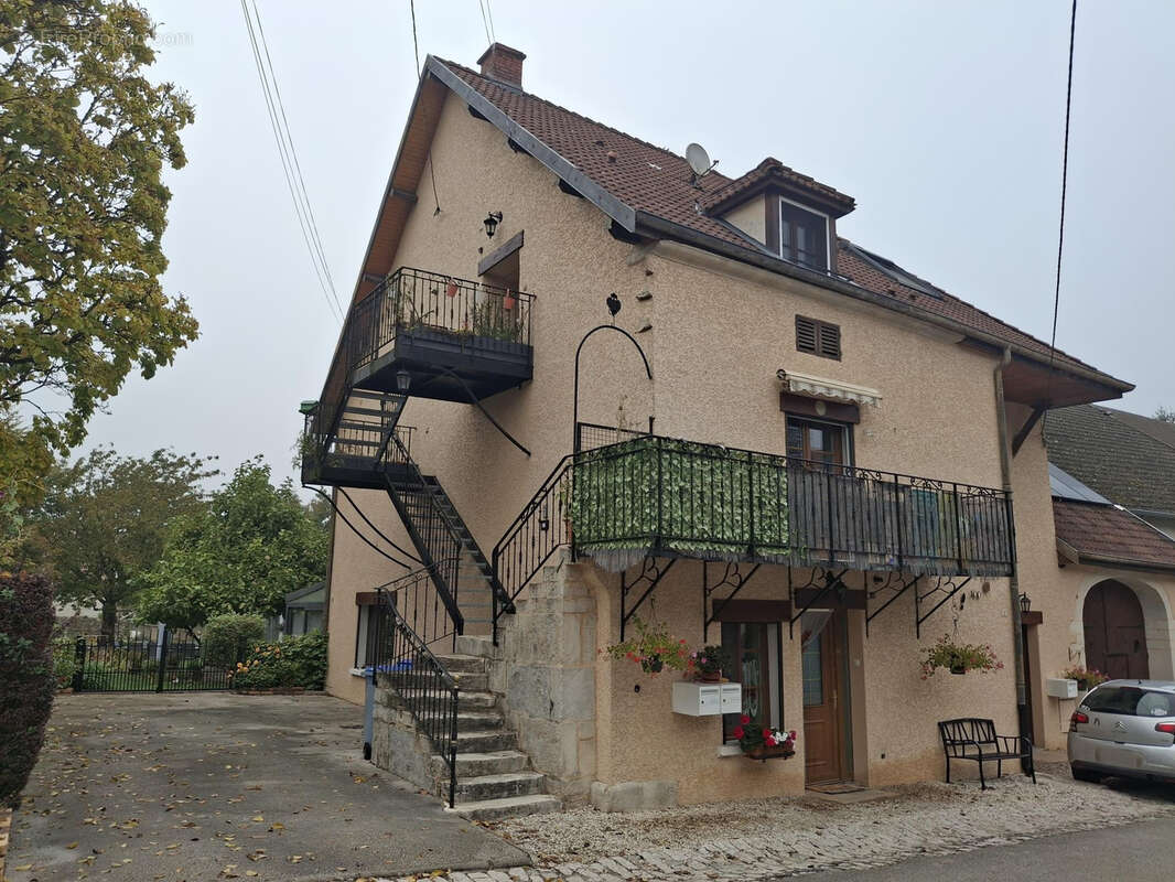 Appartement à ETREPIGNEY