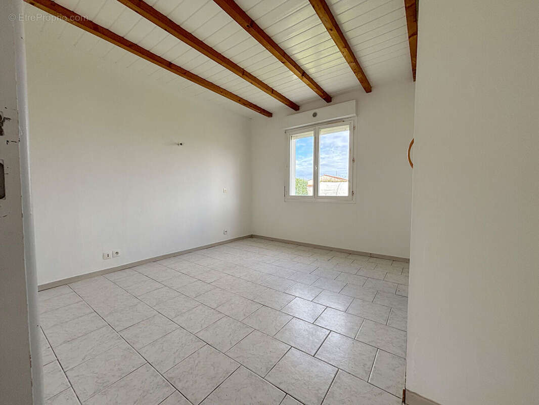 Maison à CORME-ROYAL