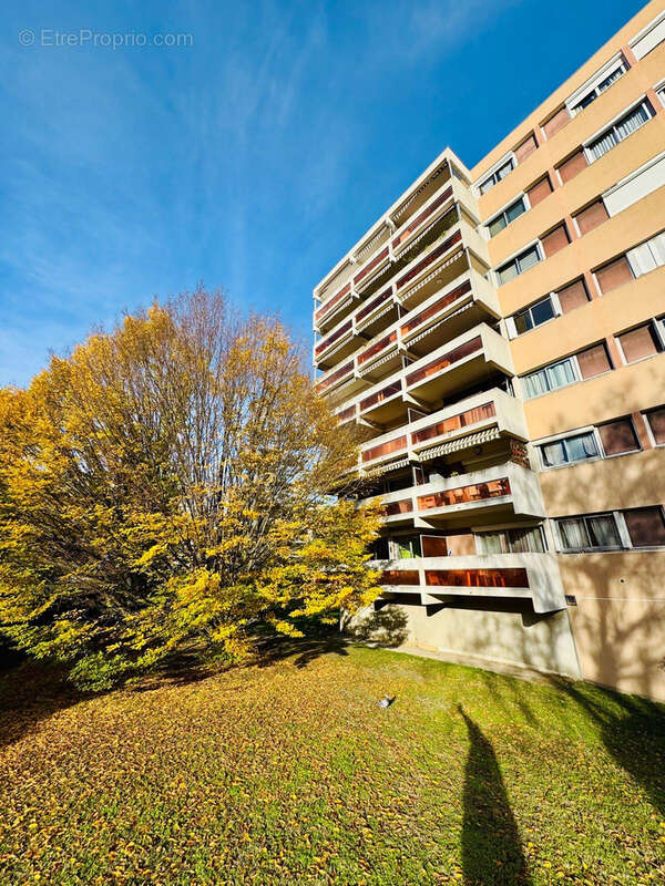 Echirolles  AFFAIRE DU MOIS  superbe T5 100 m2 + grand garage + Terrasse  PRIX CANON - photo 9