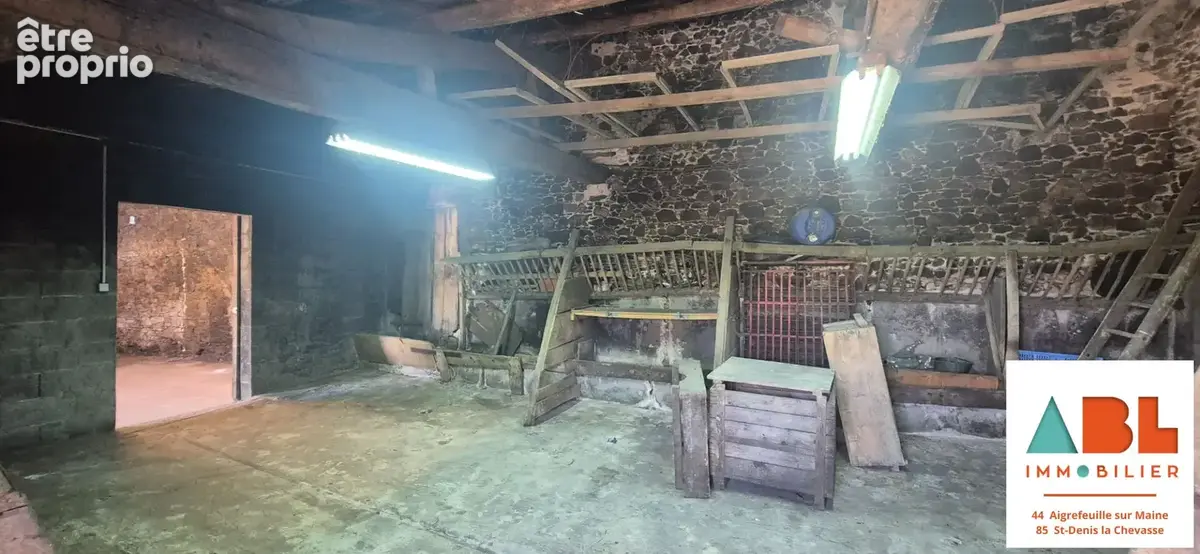Grange en pierre à réhabiliter - Fort potentiel - Chauché - photo 9