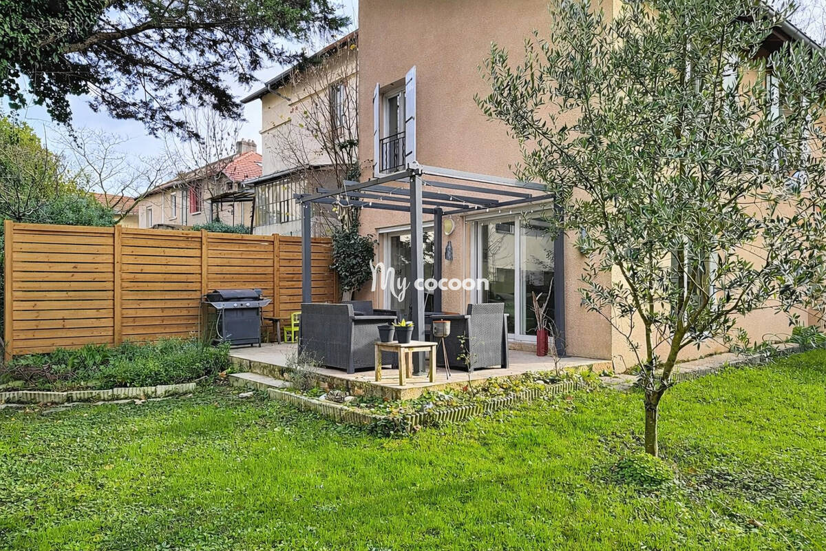 Maison à LYON-9E