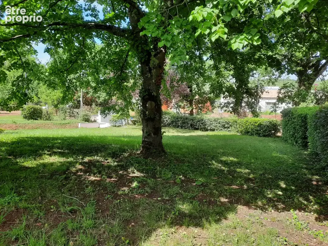 PUYGOUZON - Grande maison familiale avec piscine et jardin - photo 21