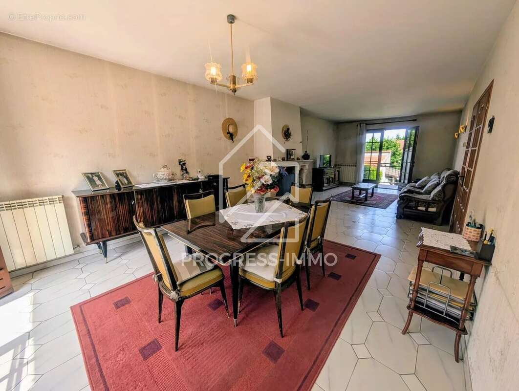 Maison à CHAMPIGNY-SUR-MARNE