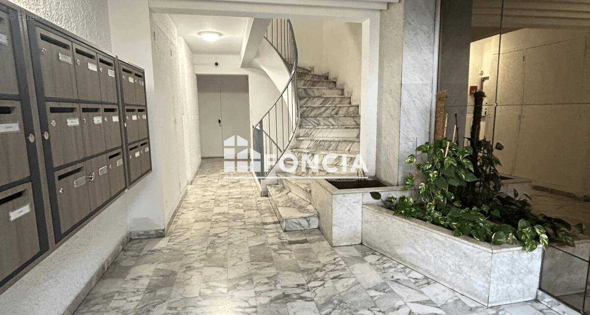 Appartement à MARSEILLE-8E