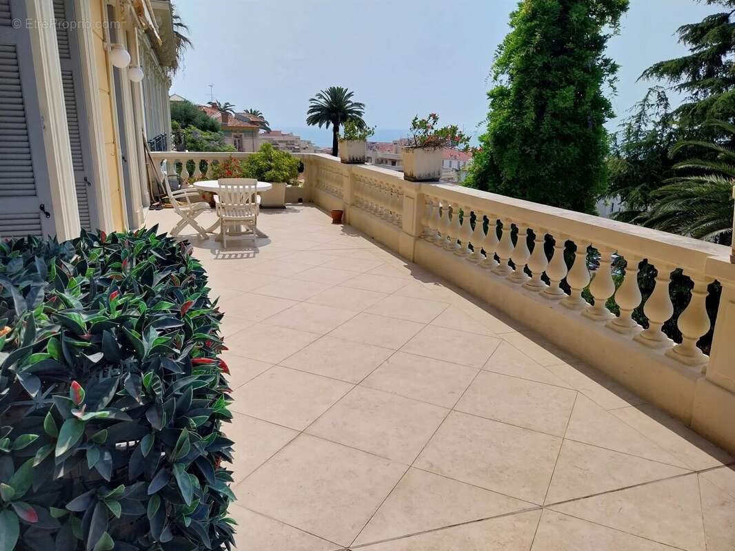 Appartement à MENTON
