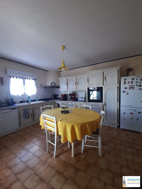 Cuisine indépendante - Maison à L'ILE-D'ELLE