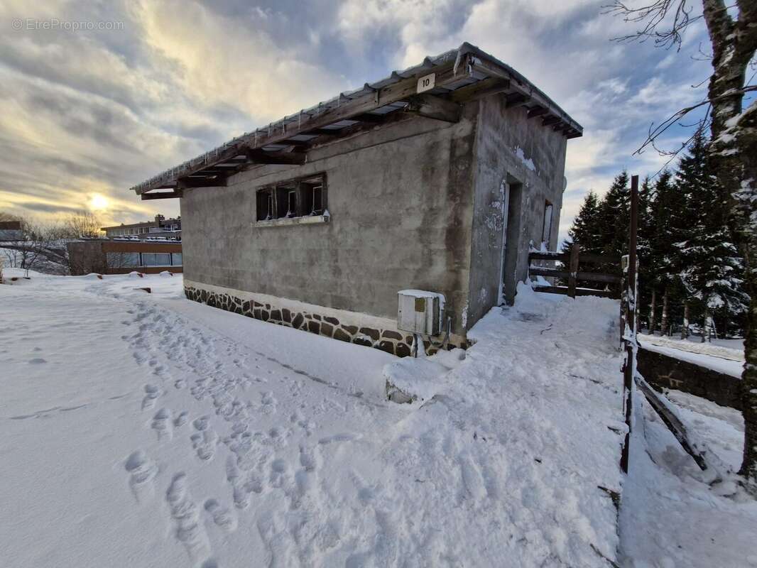 Maison à BESSE-ET-SAINT-ANASTAISE