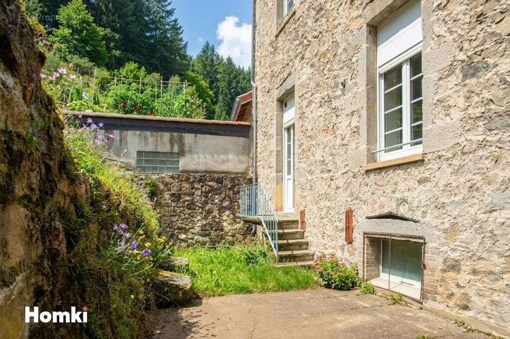 Appartement à LA SEAUVE-SUR-SEMENE