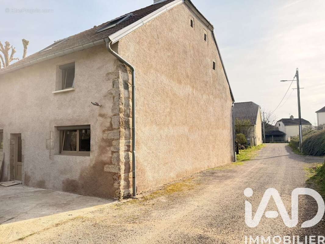 Photo 4 - Maison à CUBRY-LES-FAVERNEY