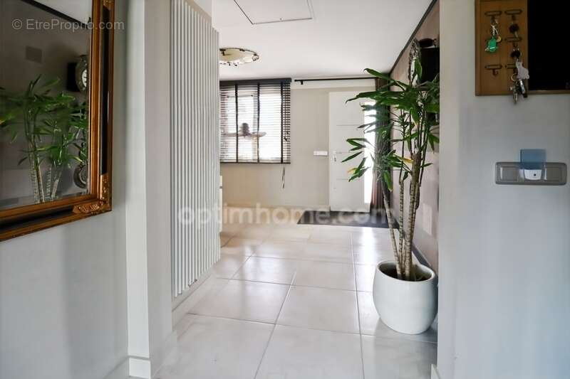 Maison à SAINT-LEGER-MAGNAZEIX