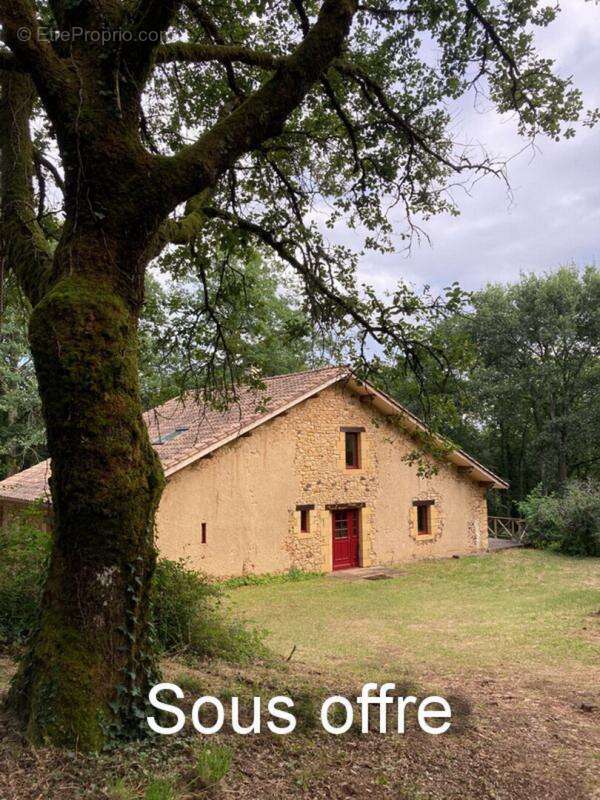 Maison à LE BUISSON-DE-CADOUIN