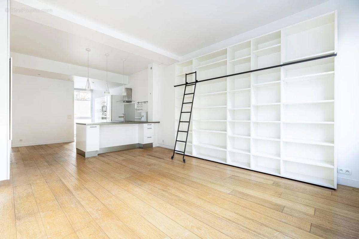 Appartement à PARIS-19E