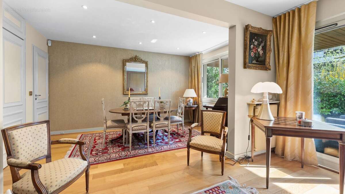 Appartement à VAUCRESSON