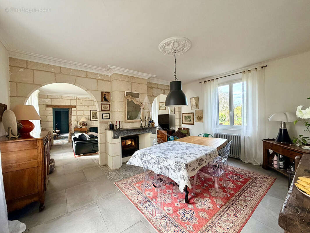 Maison à VARENNES-SUR-LOIRE