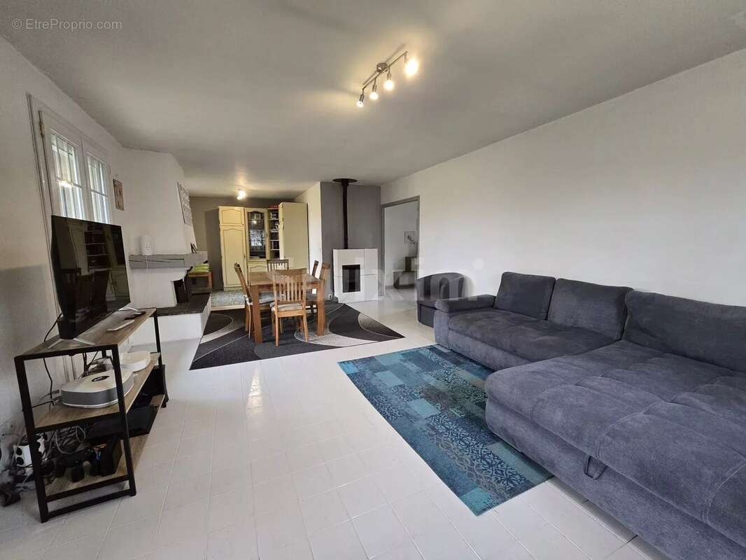 Maison à LONS-LE-SAUNIER