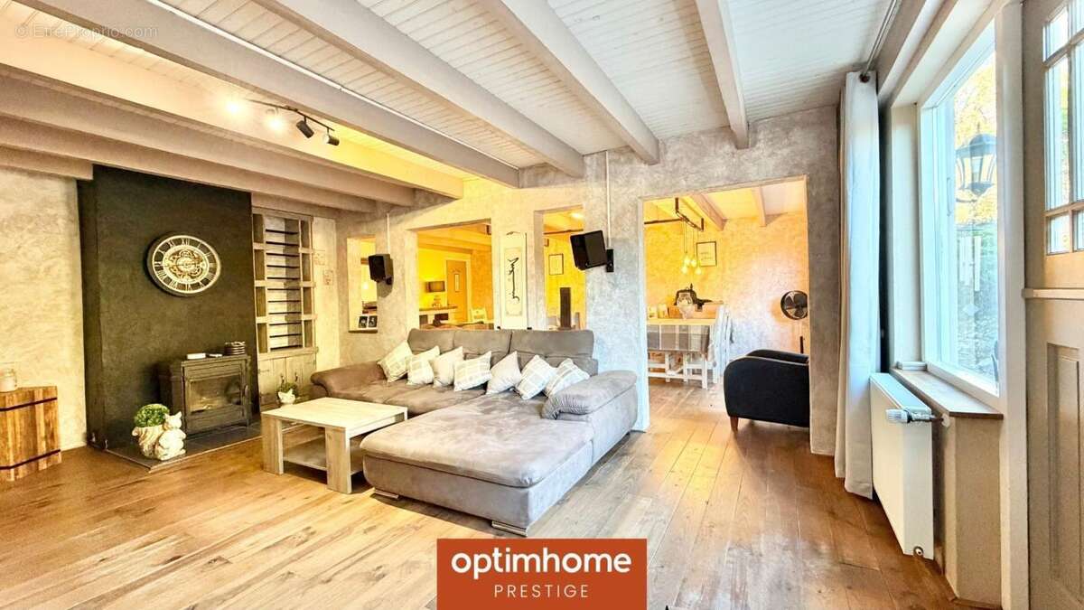Domaine – 268 m² – 6 chambres et 6 salles de bain – Terrain 8 730 m² – Proche Gérardmer – Champdray - photo 15