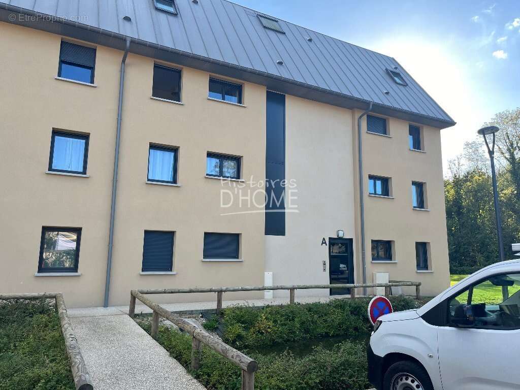 Appartement à FONTENAY-TRESIGNY