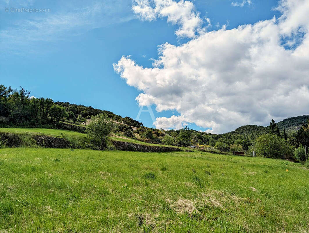Terrain à LE PRADAL