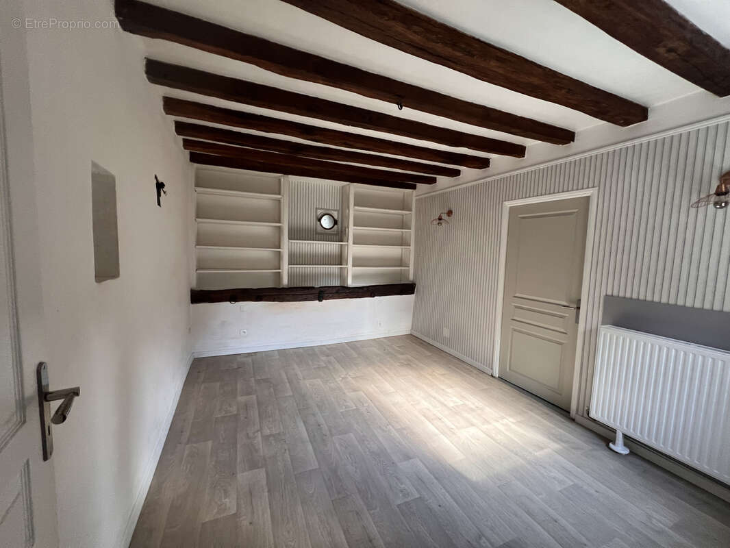 Maison à CROTELLES
