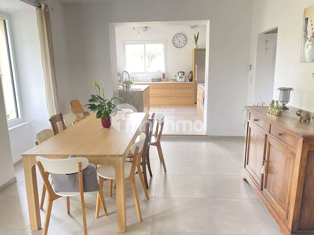 Maison à SAINT-SATURNIN-LES-AVIGNON