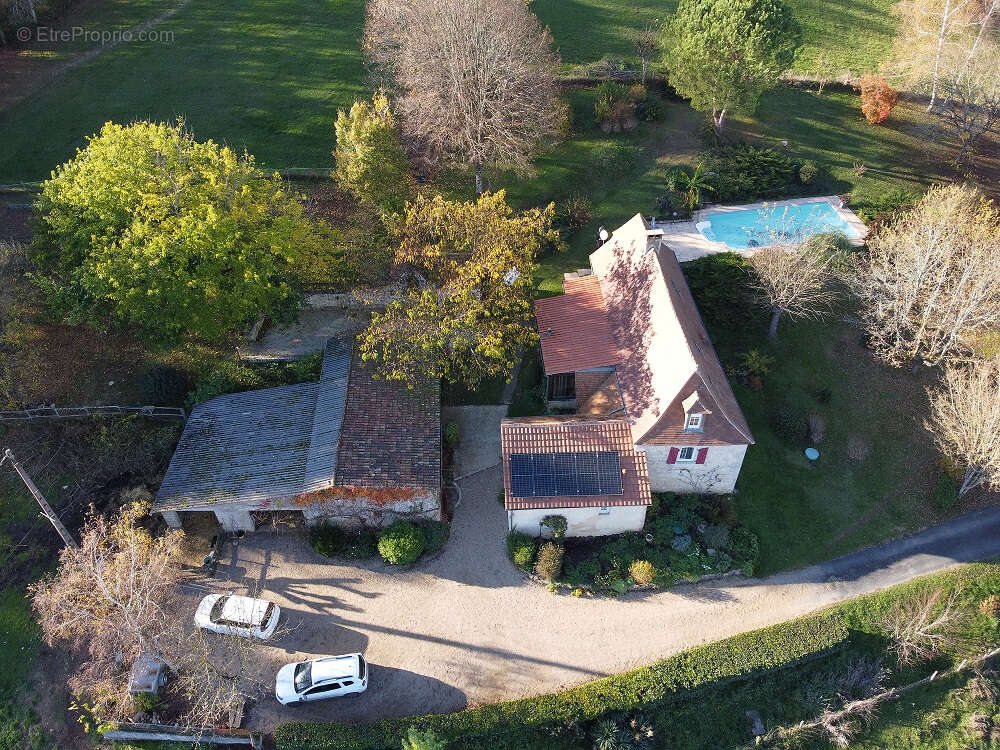 Maison à ROUFFIGNAC-SAINT-CERNIN-DE-REILHAC