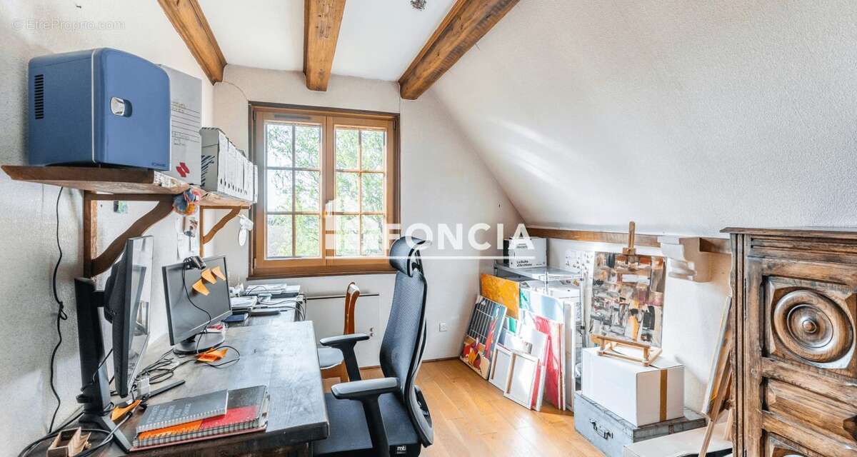 Maison familiale à Vany avec terrain arboré - photo 10