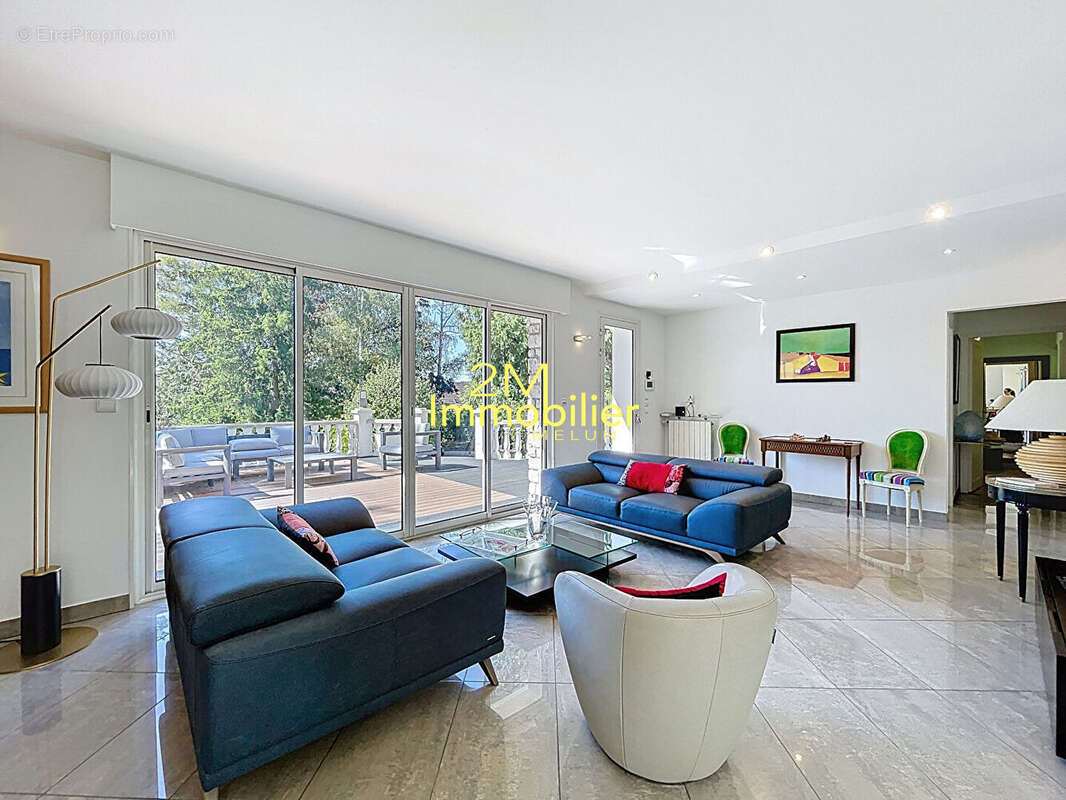 Maison à LIVRY-SUR-SEINE