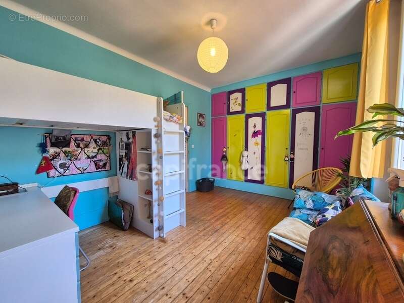 A vendre ETAMPES (91), Proche centre-ville, Charmante Meulière de 5 pièces sur sous-sol avec cour et garage - photo 15