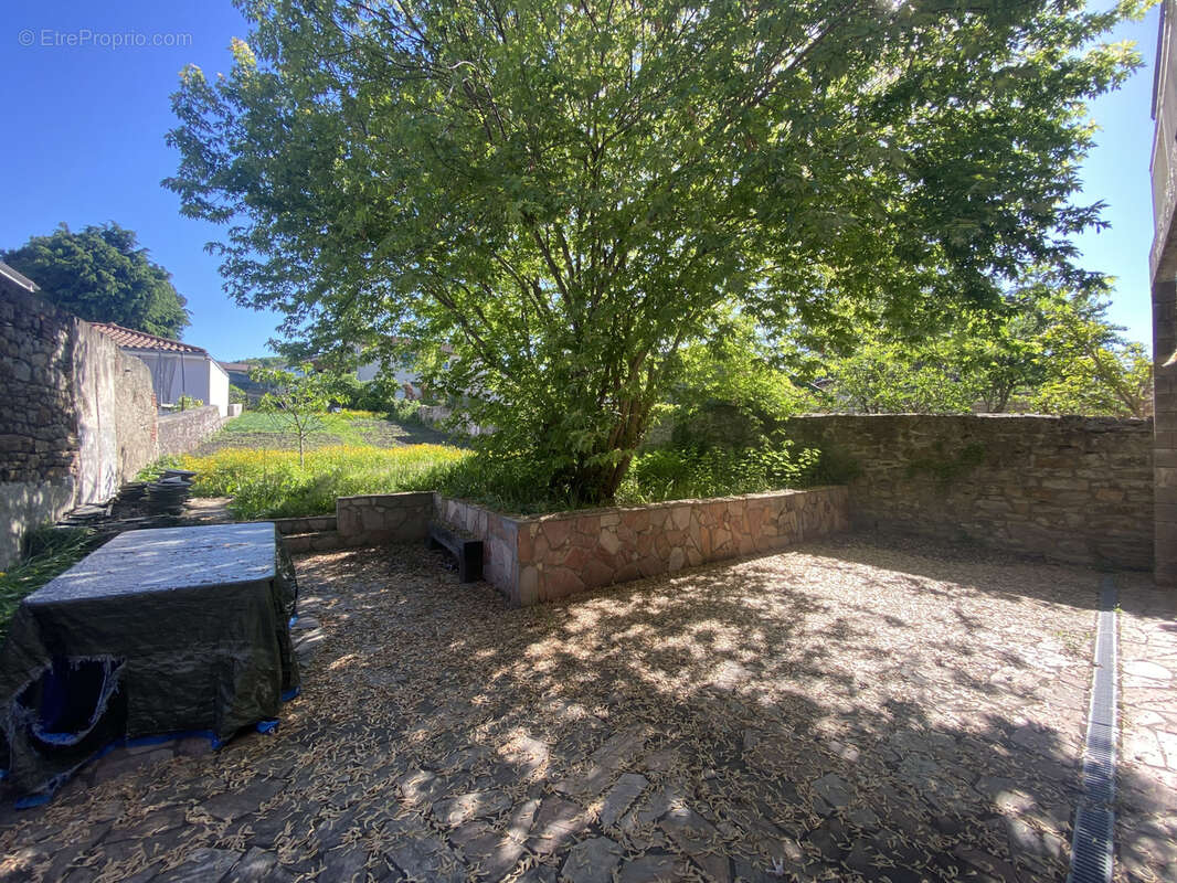 Appartement à ROCHE-LA-MOLIERE