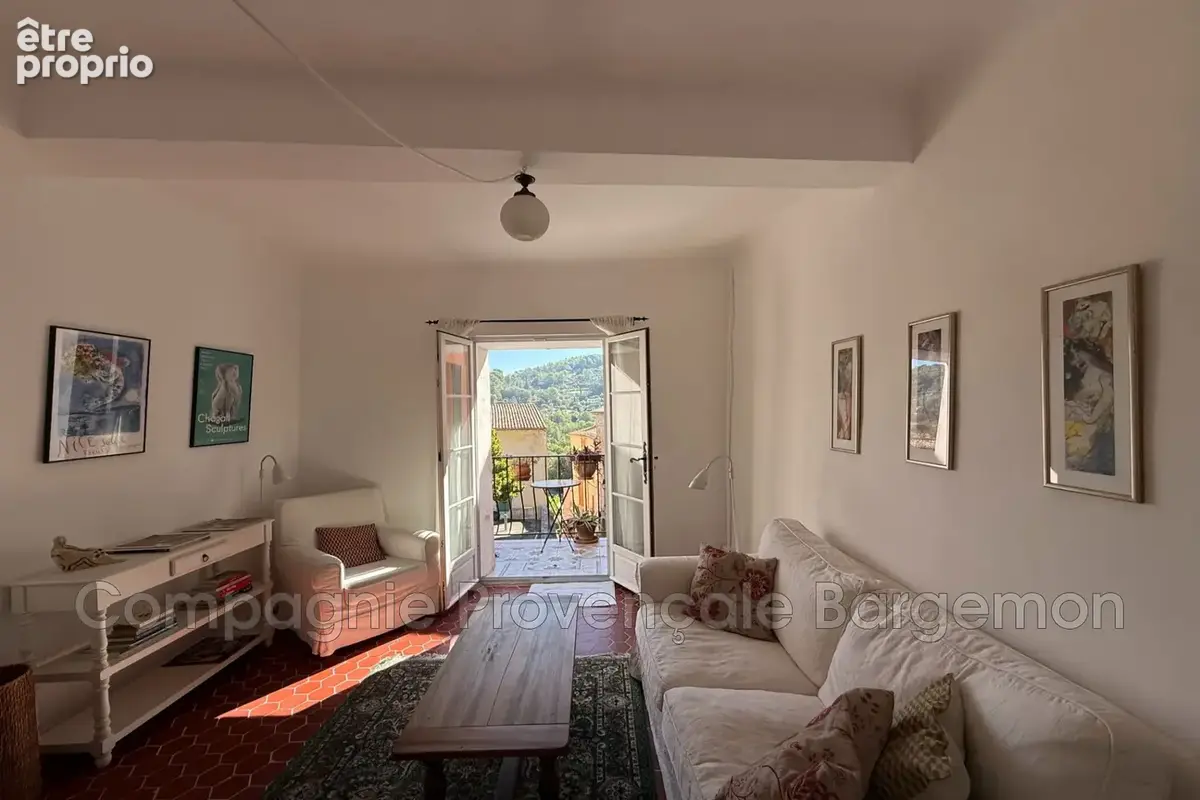 Maison 97 m² à Callas  - photo 7