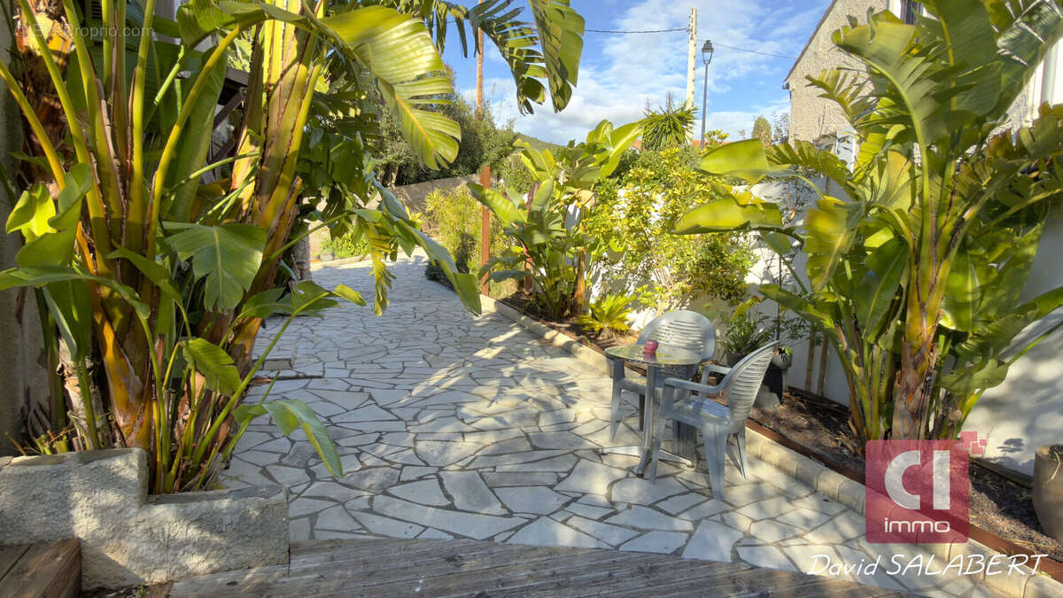 Maison à PUGET-VILLE