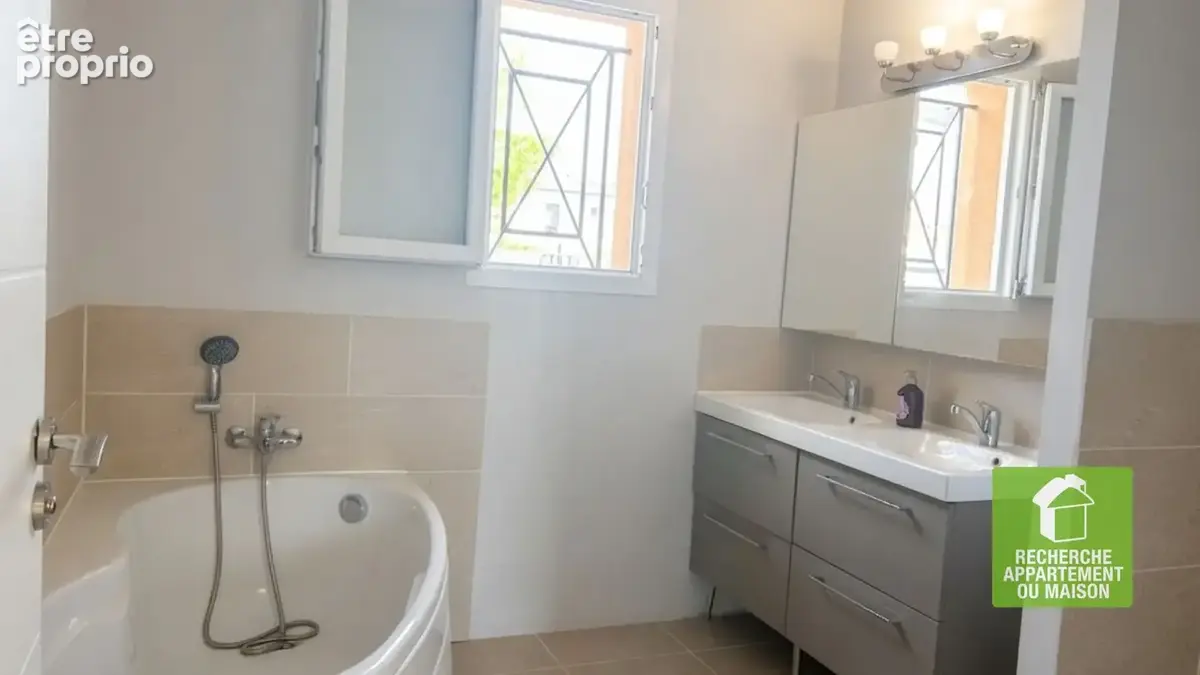 Belle villa de plain-pied de 110 m² à Tignieu-Jameyzieu calme absolu et vue imprenable sur étang - photo 9