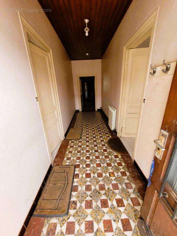 Maison à SAINT-CIERS-SUR-GIRONDE