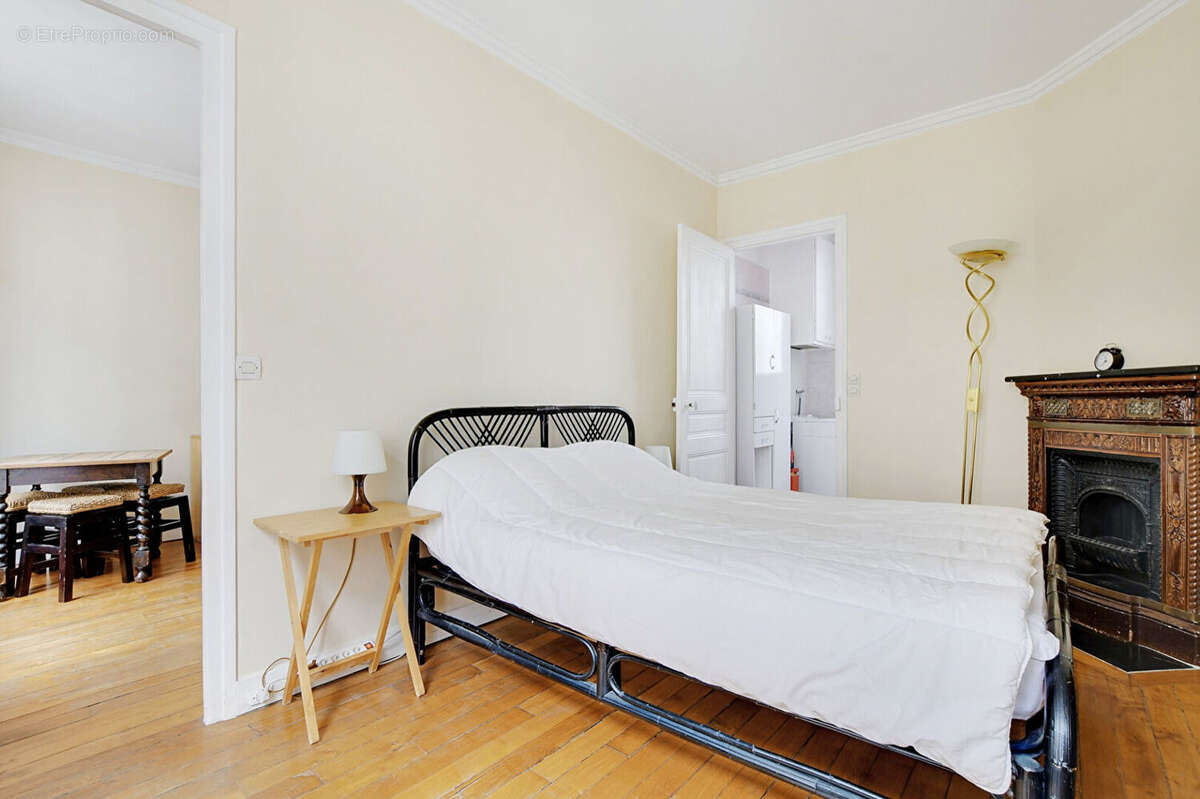 Appartement à PARIS-14E