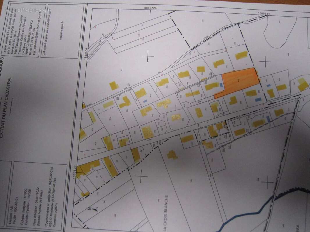 Terrain à VARACIEUX