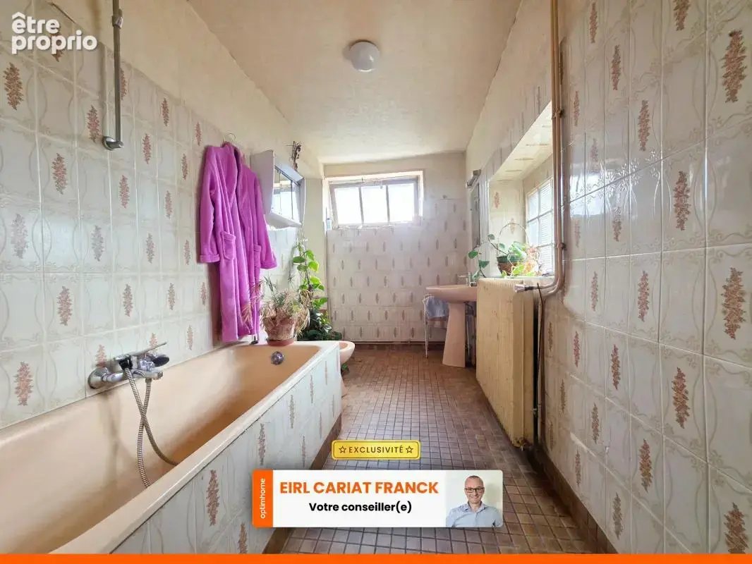 Maison en pierre de 118 m² sur étage, l’ensemble sur 910 m² de terrain clos avec des dépendances : - photo 10