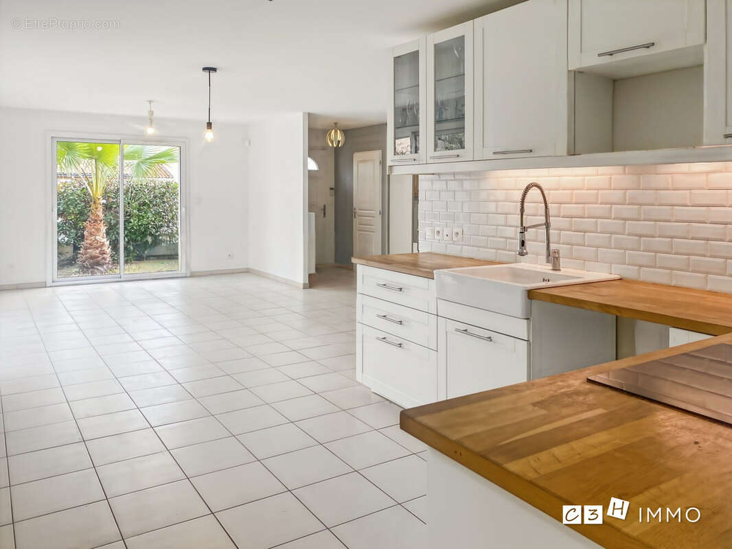 Maison à SAINT-HILAIRE