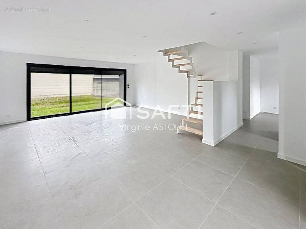 Photo 1 - Maison à BERAT