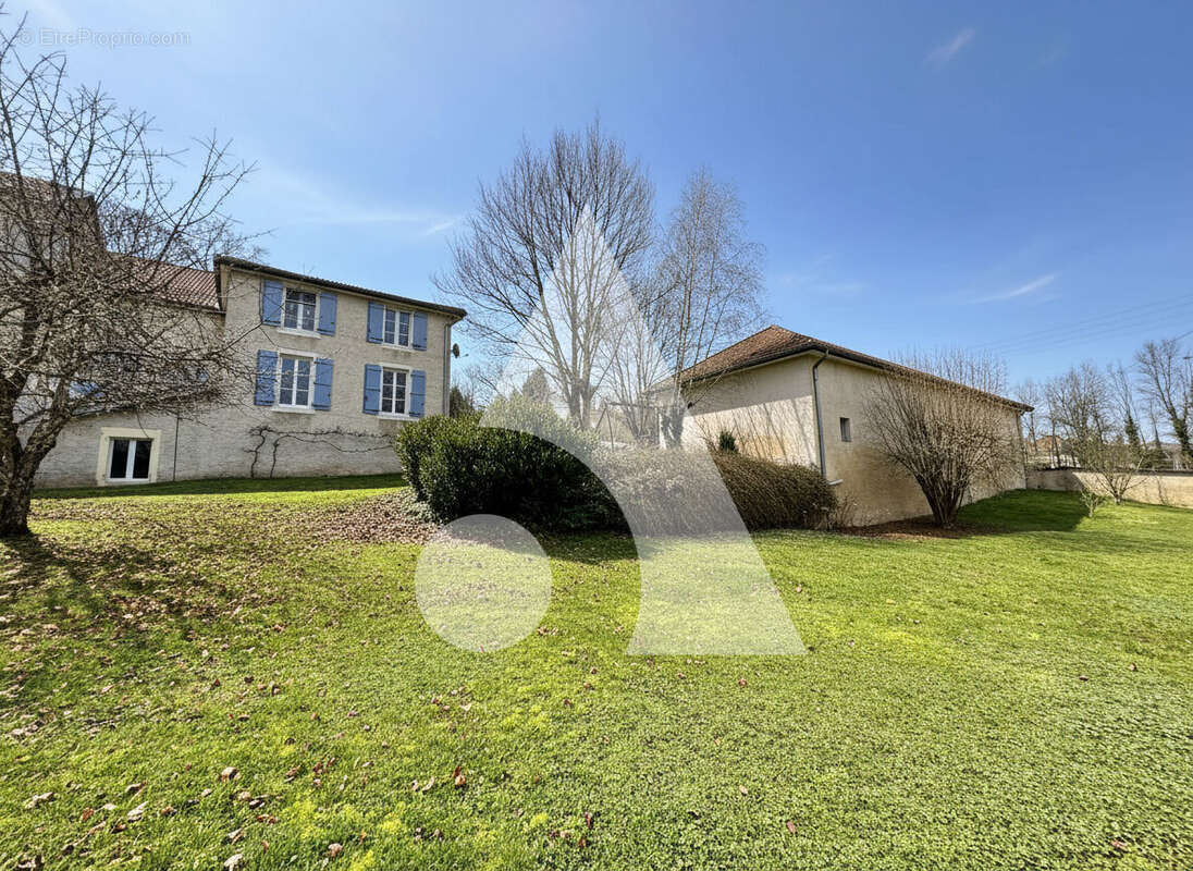 Maison à NEUFCHATEAU