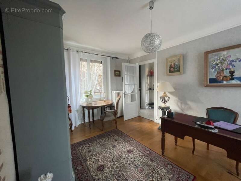 Maison à LA CELLE-DUNOISE