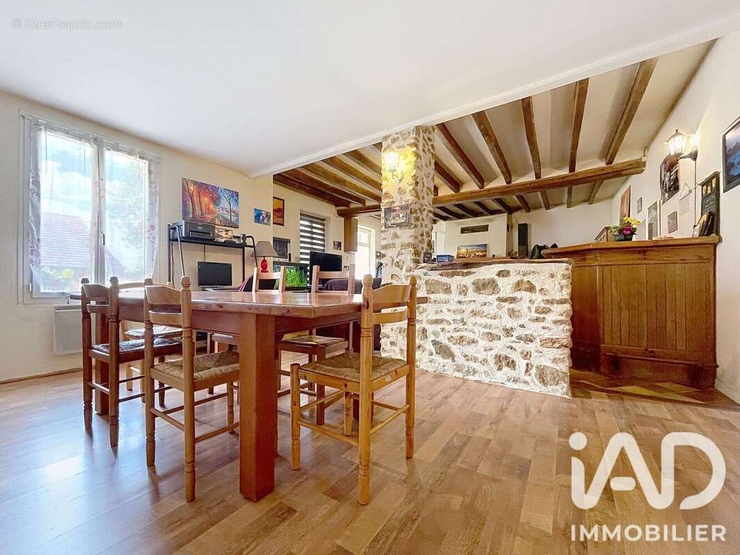 Maison 97 m² à Santranges  - photo 6